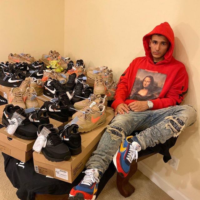 Nike Ld Waffle x Cardigan on the account Instagram of @kickzmalik