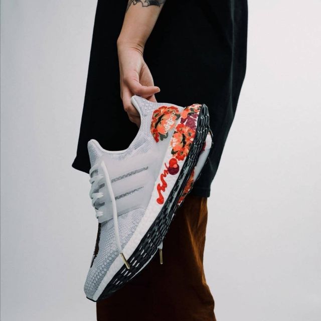 Ultraboost DNA Año Nuevo Chino usado por fitthemall en la cuenta de Instagram de @fitthemall_official