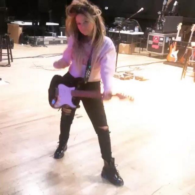 avril lavigne dr martens