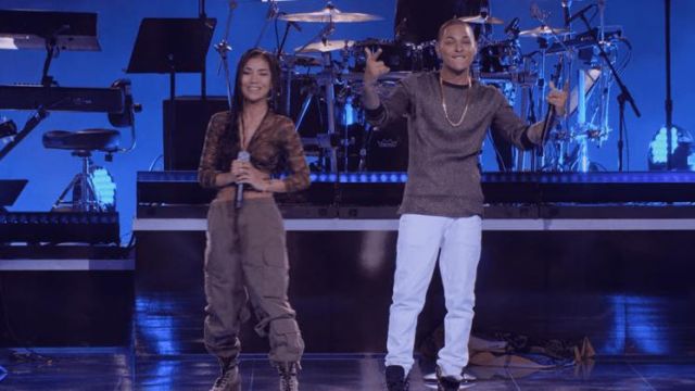 Grey cargo pants of Jhené Aiko in Rhythm + Flow (S01E09)