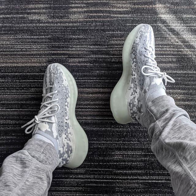yeezy boost 380 blanche