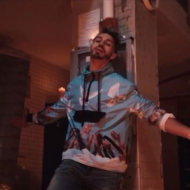 The sweatshirt printed 3.Paradise worn by N. O. S. on the account Instagram of @3paradis