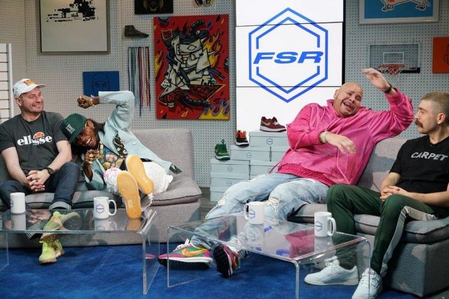 Sneakers nike cardigan multi-coloured worn by Fat Joe on the account Instagram of @trinidadjamesgg