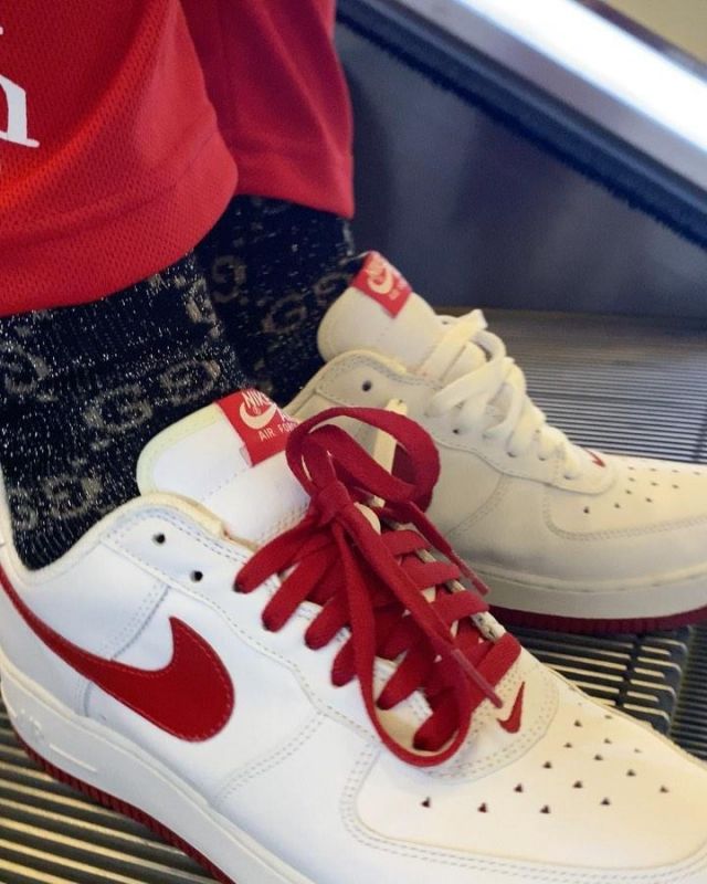 Sneakers nike air force 1 white and red, worn by Trinidad James on the account Instagram of @trinidadjamesgg