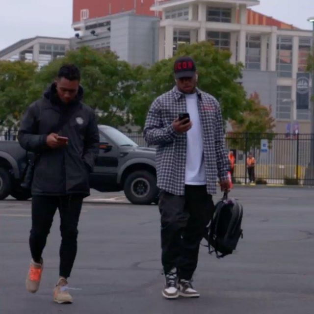 The pair of Nike Off-White Saquon Barkley on the account Instagram of @saquon