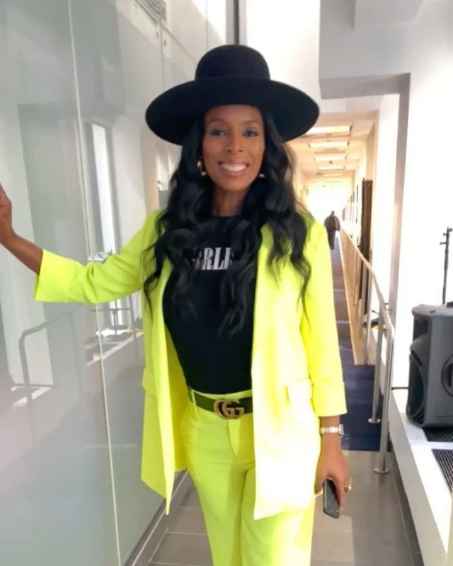 The blazer neon green by Roxanne Shanté on the account Instagram of @imroxanneshante