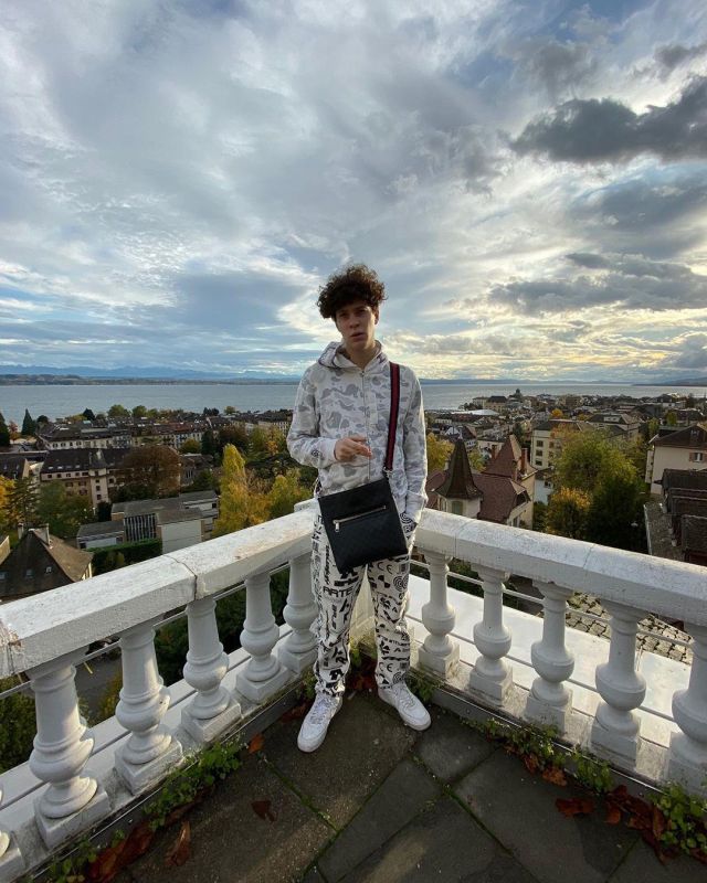 La sacoche Gucci porté par Sirap portée par Sirap sur le compte Instagram de @sirapxv