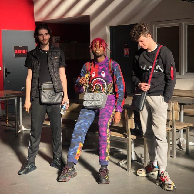 The sweatshirt Bape of Youv Dee account on the Instagram of @sirapxv