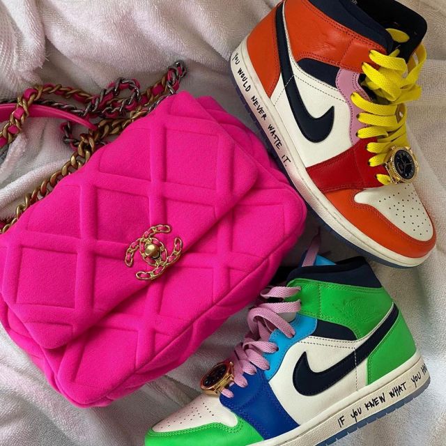 Jordan 1 Mid SE Fearless Melody Ehsani (W) portée par herapradel   sur le compte Instagram de @herapradel 