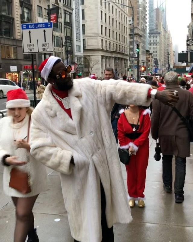 Le bonnet rouge et blanc porté par Gucci Mane sur le compte Instagram de @laflare1017