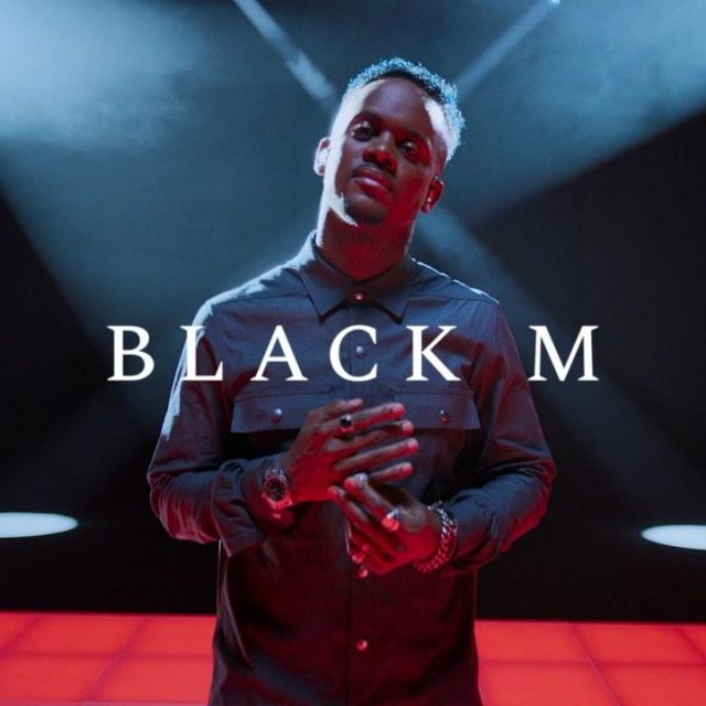 La chemise noire à poches de Black M sur son compte Instagram @blackm
