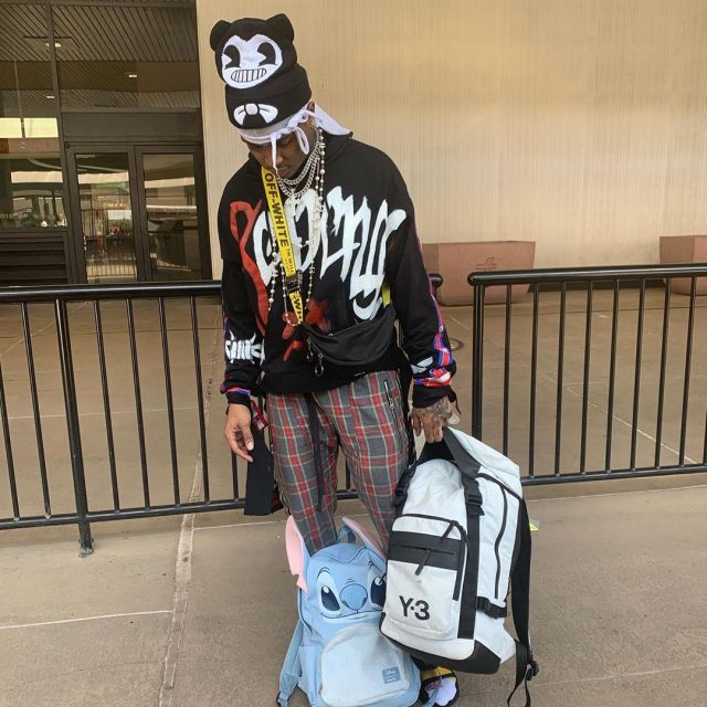 Le sac à dos Y-3 blanc et noir de Ski Mask the Slump God sur le compte Instagram de @theslumpgod