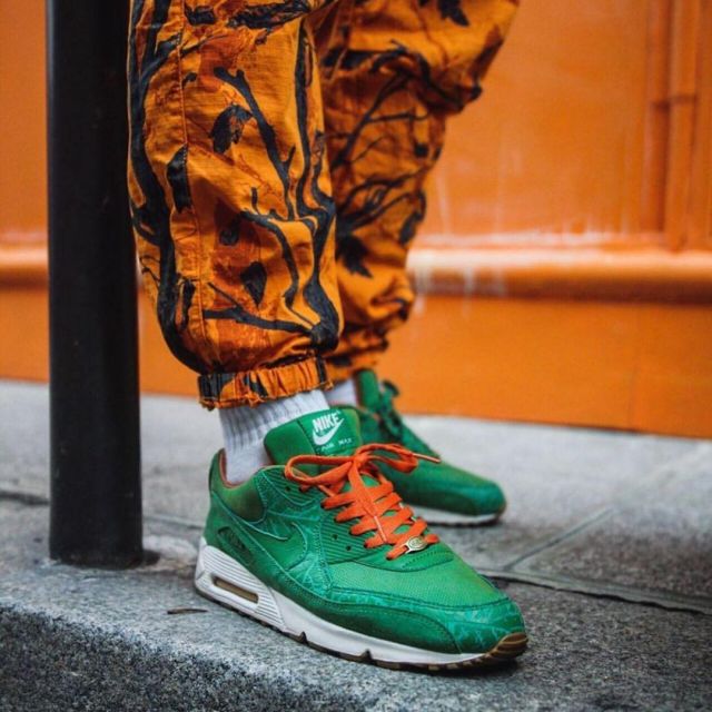 10 US - DS Nike Air Max 90 Patta \