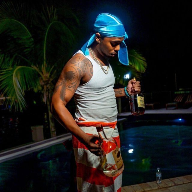 The durag light blue velvet worn by B. o. B. on the account Instagram of @bob