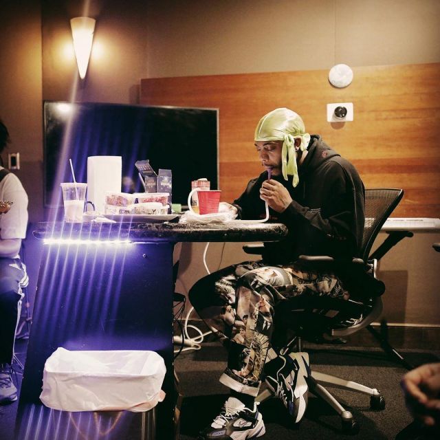 The durag yellow worn by B. o. B. on the account Instagram of @bob