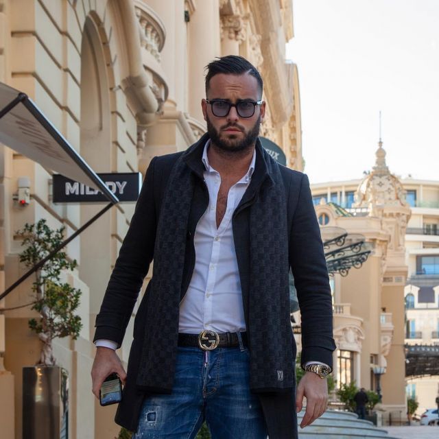 écharpe homme  porté par écharpe homme  sur le compte Instagram de @nikolalozina 