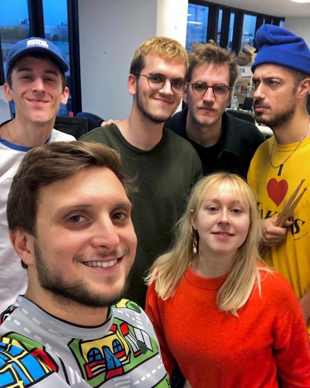 The sweater worn by Jenny Letellier on the account Instagram of @levraimcfly