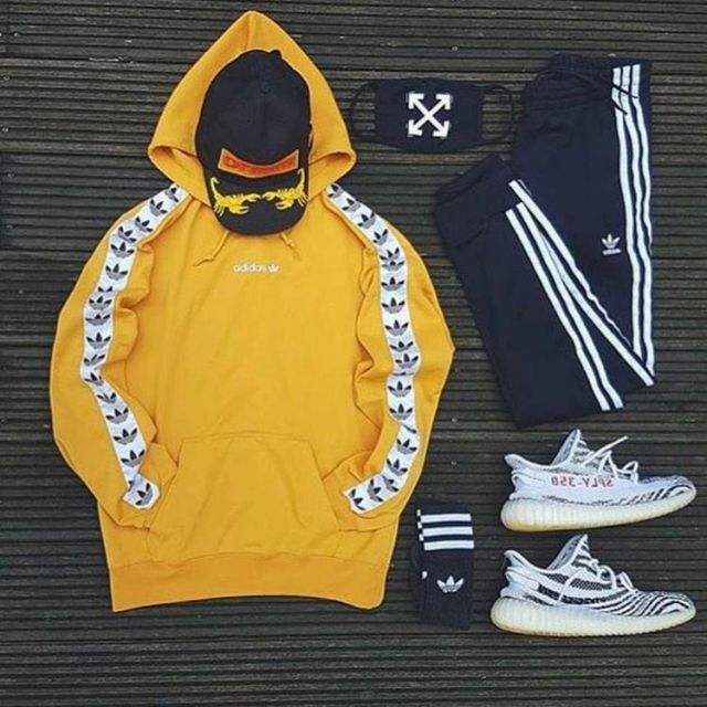 Sudadera con capucha Adidas usada por nadie en la cuenta de Instagram de @zmtrend