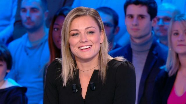 The combination pants with black Laure Boulleau in Canal Football Club