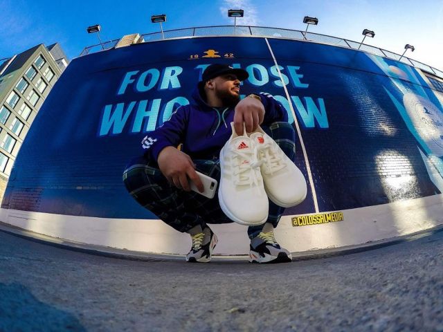 Yeezy 700 on the account Instagram of @tonton_gibs