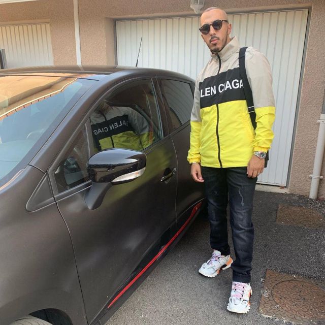 The jacket balenciaga worn by Abdel on the account Instagram of @gamemixtreizeoff 