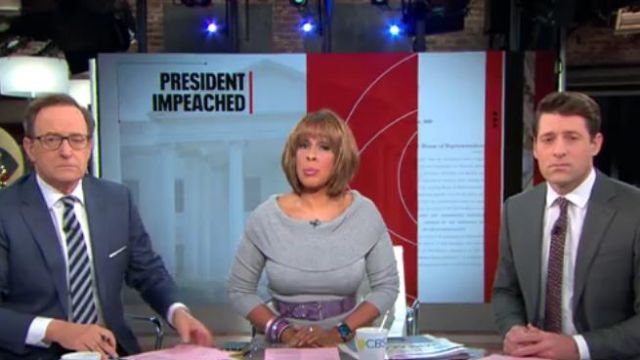 Karen millen Galaxy Velours Bardot Robe portée par Gayle King sur CBS, Ce Matin, le 19 décembre 2019