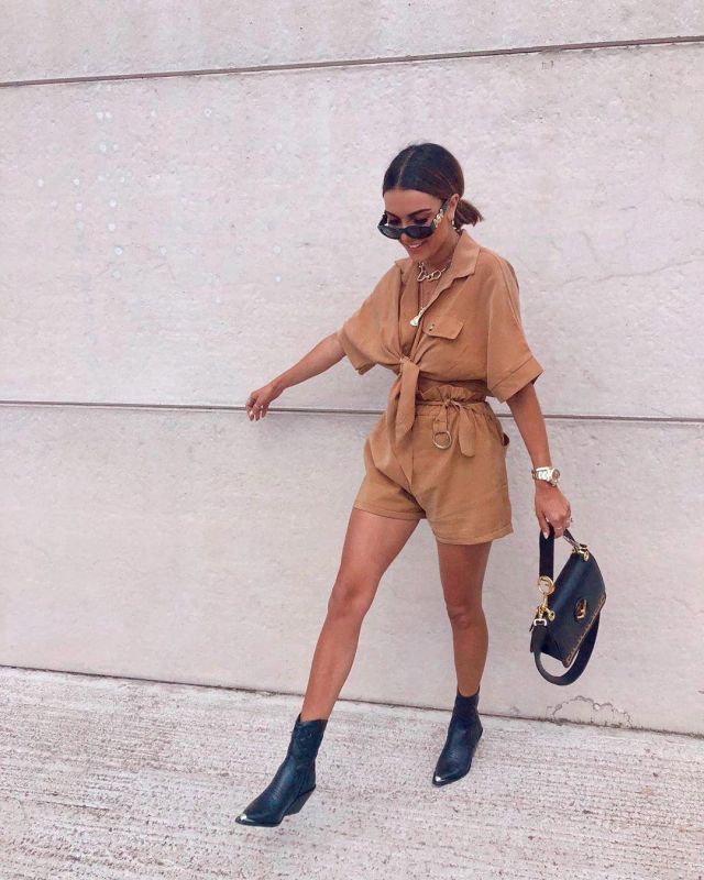 Leather West­ern Boots In Black of Tara Maynard on the Instagram account @taramays25