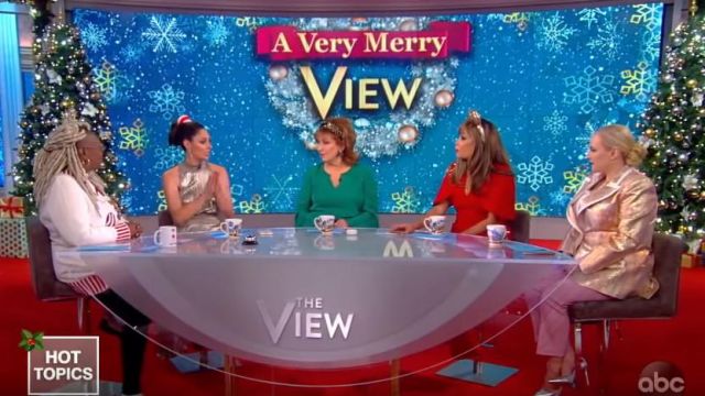 Safiyaa Ori­on Cutout Em­bell­ished Crepe Top worn by Sunny Hostin on The View December 20, 2019
