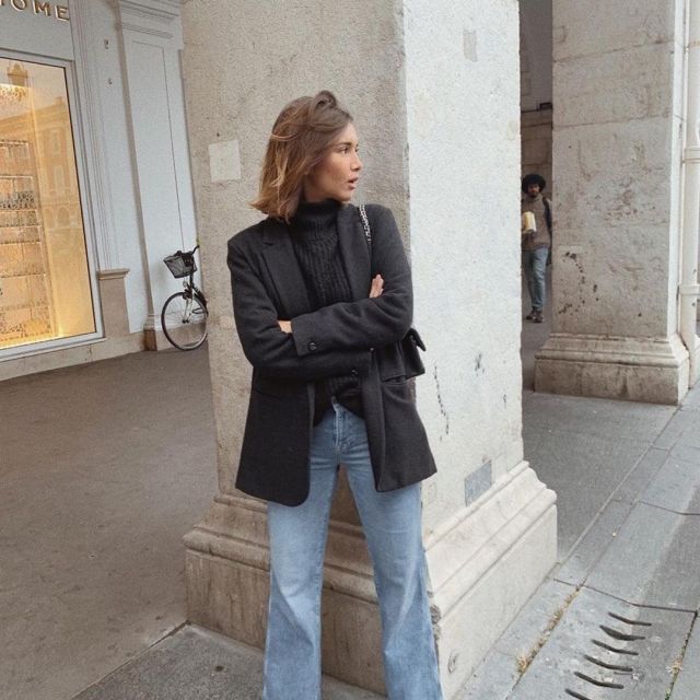 Le blazer noir porté par Lison   sur le compte Instagram de @lisonseb 