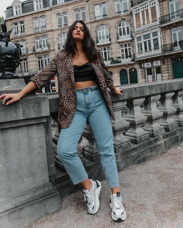 La veste blazer imprimée leopard de Laeticia Diverchy sur le compte Instagram de @tyciadchannel