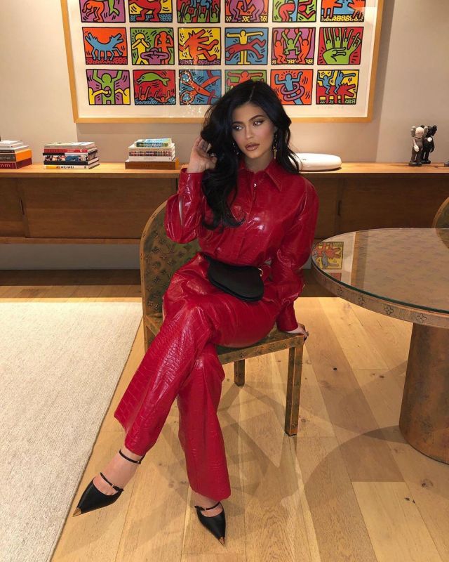Msgm Croc Em­bossed Red Pants of Kylie Jenner on the Instagram account @kyliejenner December 27, 2019