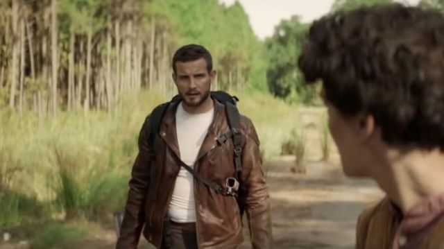 Brown Leather Mo­to Hood­ie Jack­et worn by Felix (Nico Tortorella) in The Walking Dead: World Beyond Trailer  2020