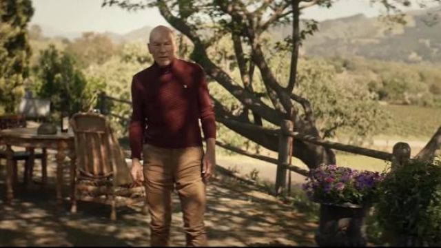 Long Sleeve Ribbed Turtle­neck Sweater worn by Jean-Luc Picard (Patrick Stewart) in Star Trek: Picard Trailer 2020