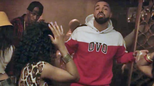 OVO Colorblock Hoodie, portés par Drake dans Rihanna - Travail (Explicit) ft. Drake