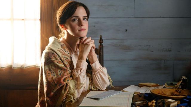 Imprimé Beige châle de Meg Mars (Emma Watson) dans Peu de Femmes
