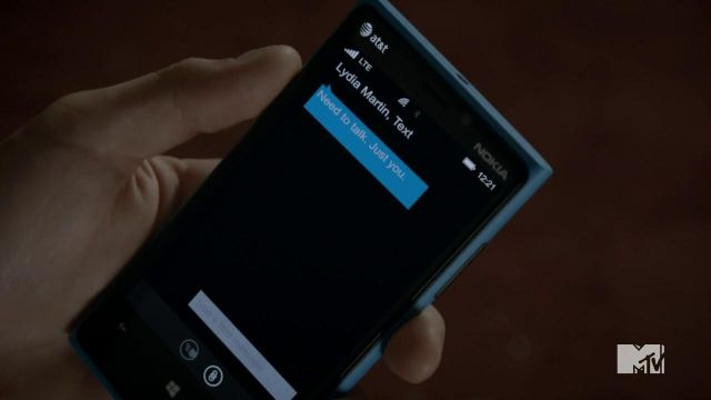 Smartphone de Stiles Stilinski (Dylan O'Brien) dans Teen Wolf (S03E06)