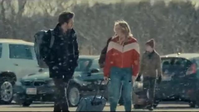 Blue High Wait Jeg­gings worn by Serena Baker (Willow Shields) in Spinning Out Season 1 Episode 7