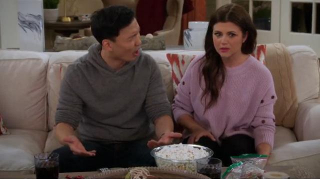 But­ton Sweater worn by Lori Mendoza (Tiffani Thiessen) in Alexa & Katie Season 3 Episode 6