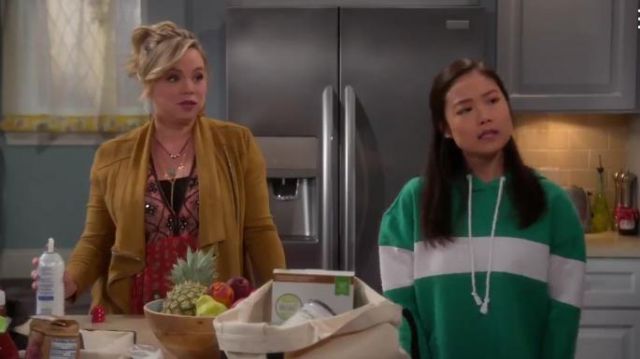 Camel en Daim Veste portée par Kristin Baxter (Amanda Fuller) dans Last Man Standing Saison 8 Épisode 2