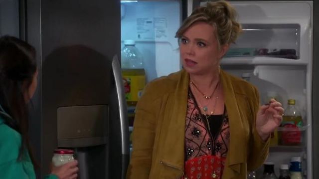 Pièce d'or Boucles d'oreilles portées par Kristin Baxter (Amanda Fuller) dans Last Man Standing Saison 8 Épisode 2