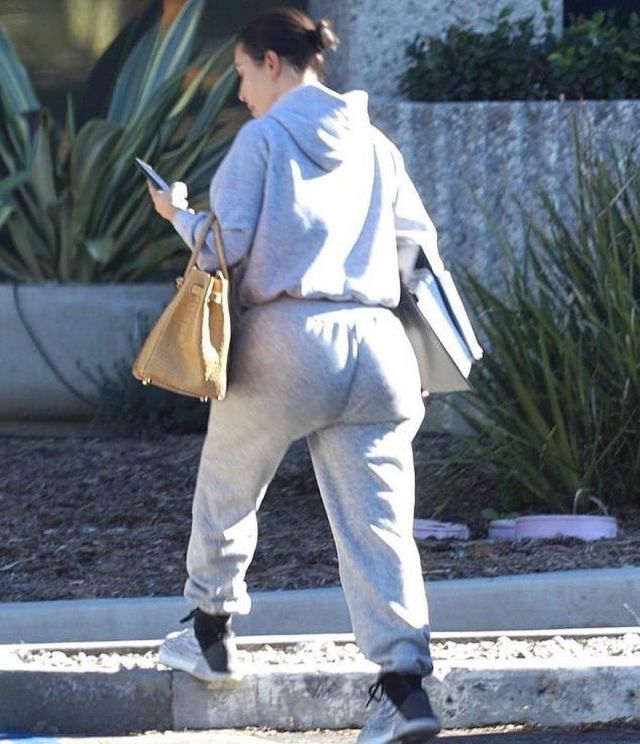 Adidas Yeezy V3 Aza­el worn by Kim Kardashian Los Angeles January 6, 2020