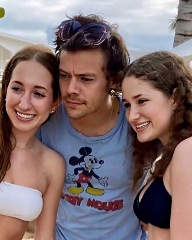 Vintage Mickey Mouse T-Shirt worn by  Harry Styles On Vacation January 2, 2020