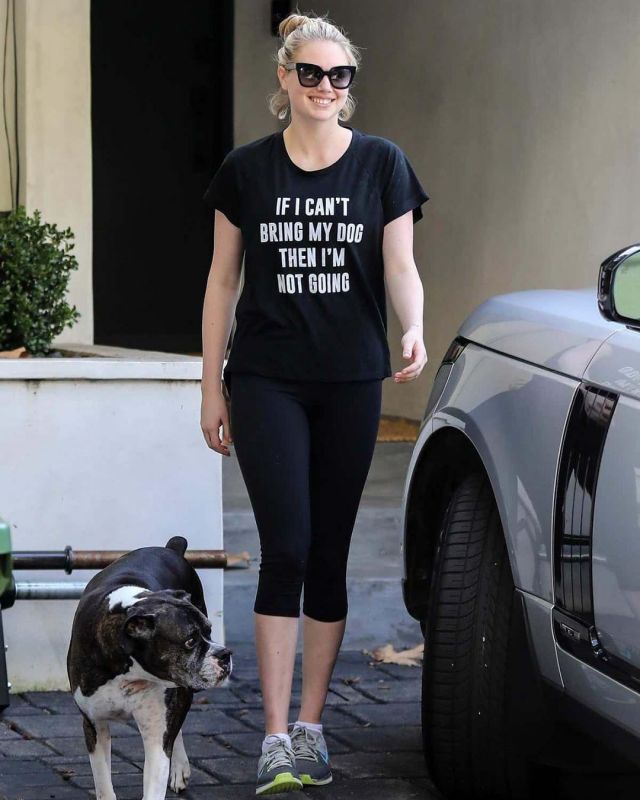 If I Can't Bring My Dog Then I’m Not Going T-Shirt worn by Kate Upton on the Instagram account @khantdesigns
