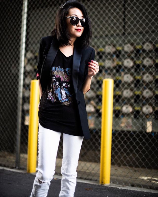 Black Blaz­er of Nina Hu on the Instagram account @citizensrunway
