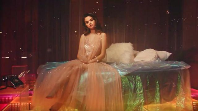 Longue robe de Selena Gomez de Selena Gomez - Rare (official Music Video)