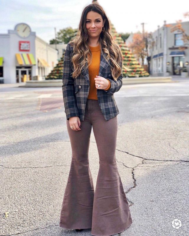Flare Jeans Of Meghan Young On The Instagram Account Themeghanjones Spotern