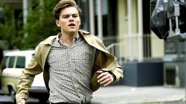 Beige veste légère porté par Frank Abagnale Jr (Leonardo DiCaprio) comme on le voit dans attrape-Moi Si Vous Pouvez