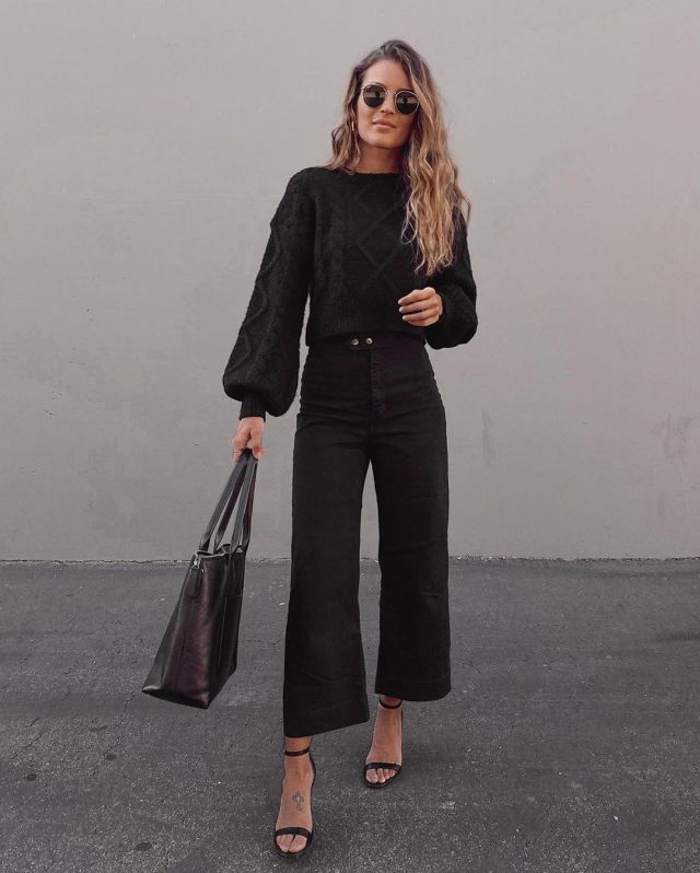 Sweater Black of Lindsay Marcella on the Instagram account @lindsaymarcella