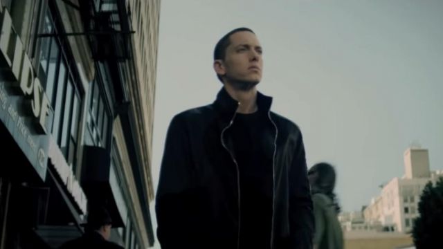 Black T-shirt of Eminem in Eminem - Not Afraid (Official Video