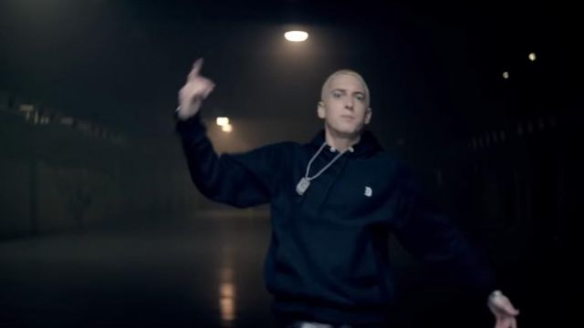 Navy blue jumper of Eminem in Eminem - Rap God (Explicit